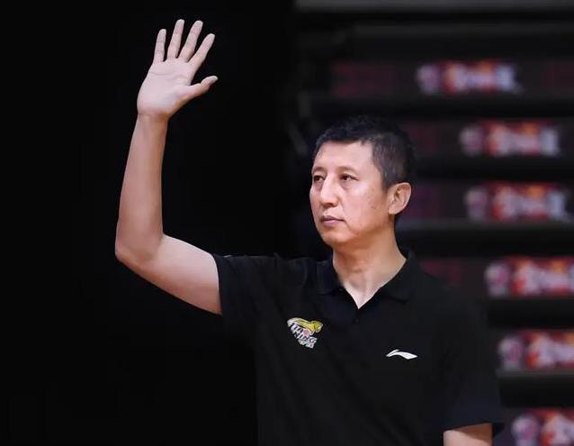 杨鸣换帅,辽篮新星杨鸣最新消息