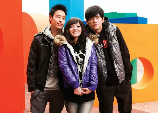 多情的潘玮柏:辜负张韶涵,亲吻selina,自爆交往“八国女友”