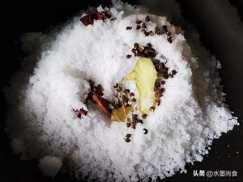 腌腊鱼要不要炒盐,腌腊鱼的正确洗干净方法