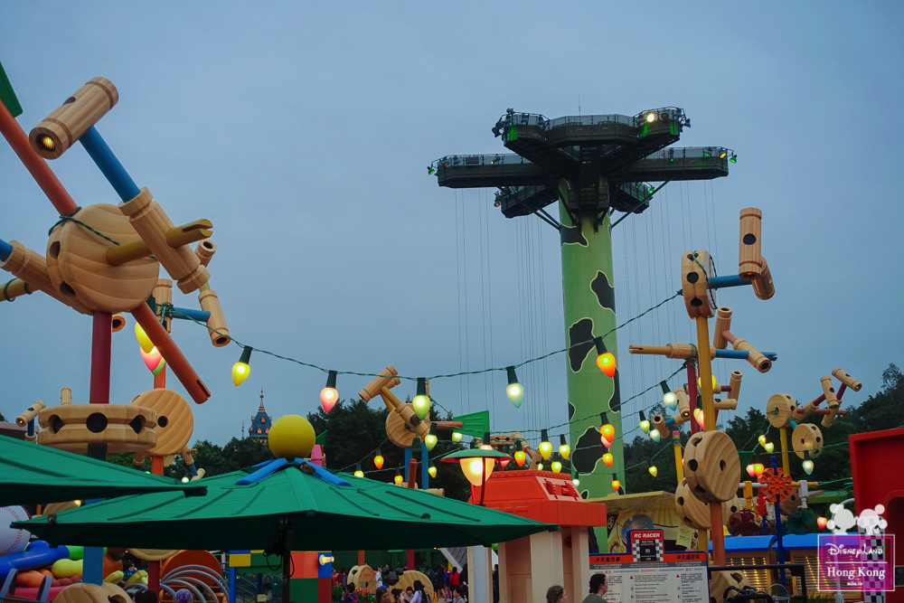 一大乐园的落寞：香港迪士尼的由盛而衰