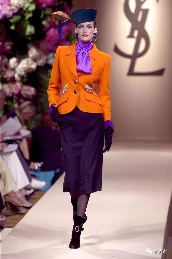 时装t台及镜前造型,时装t台秀套装