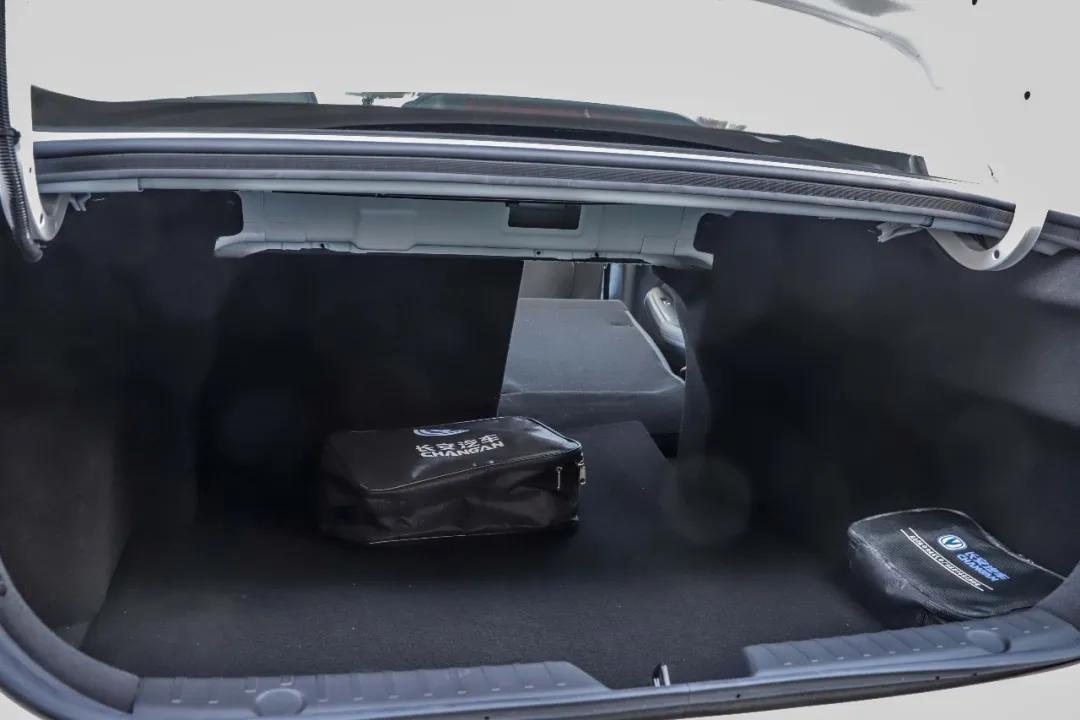 长安逸动ev试驾视频,长安逸动ev纯电动车质量怎么样