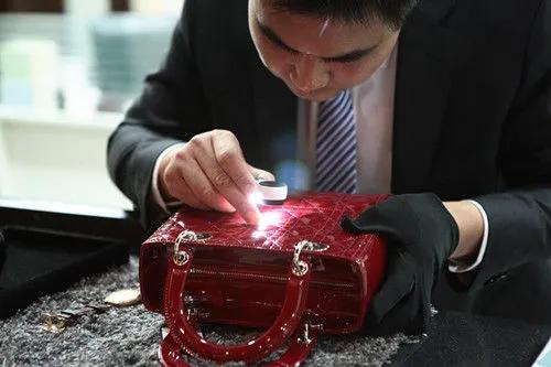 比炒茅台、炒基金更靠谱?95后们扎进了又一个万亿市场