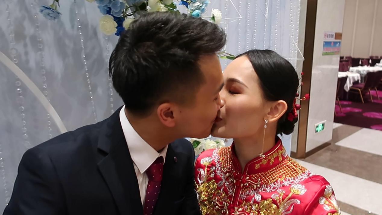 90后新婚尚：一棵爱情树比一克拉的钻石有意义