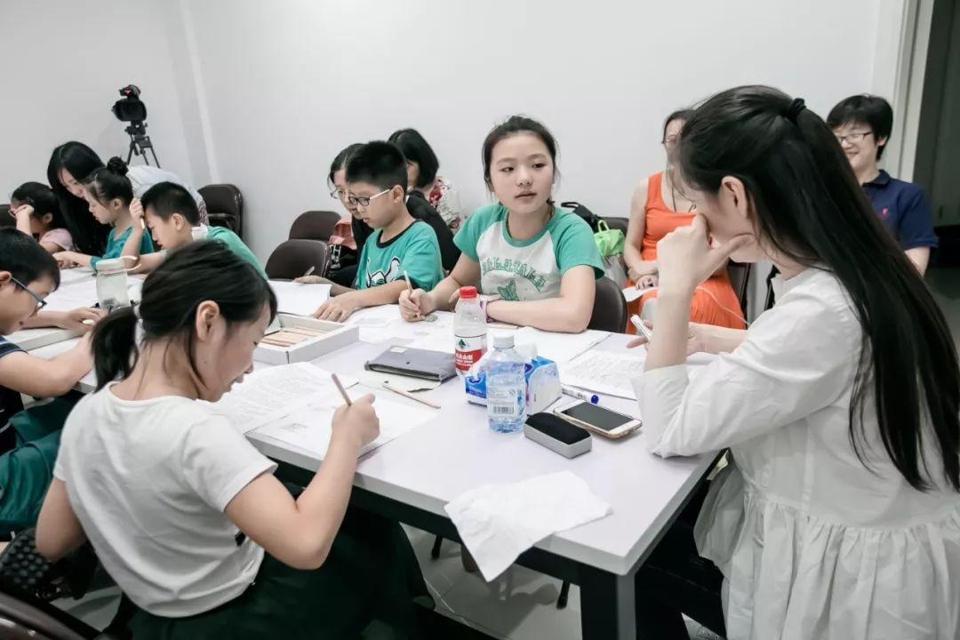 孩子学右脑开发有用吗,早教右脑开发是智商税吗