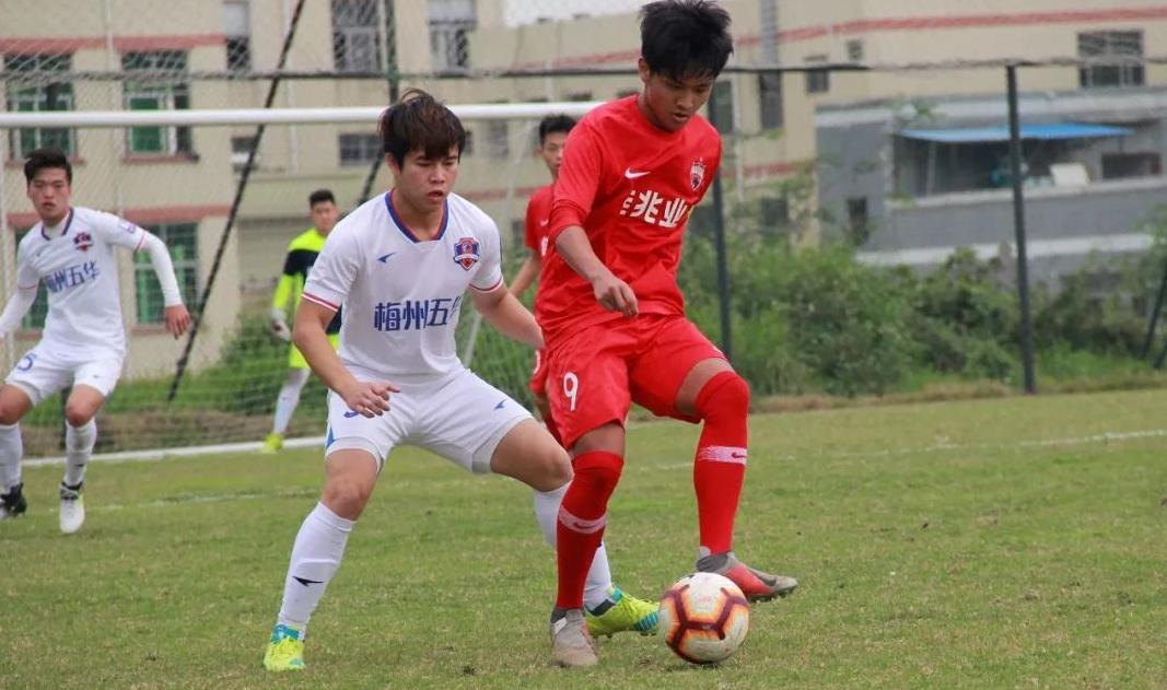 深圳佳兆业vs梅州客家足球队,梅州对深圳佳兆业足球