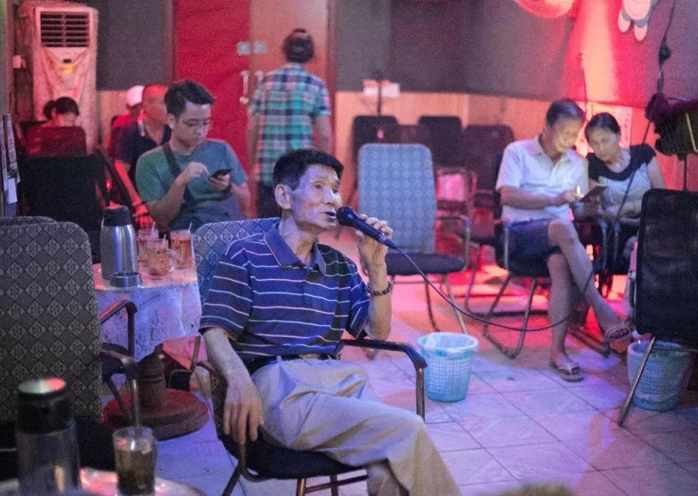 娱乐至死综艺节目完整,娱乐至死的综艺节目谁在看