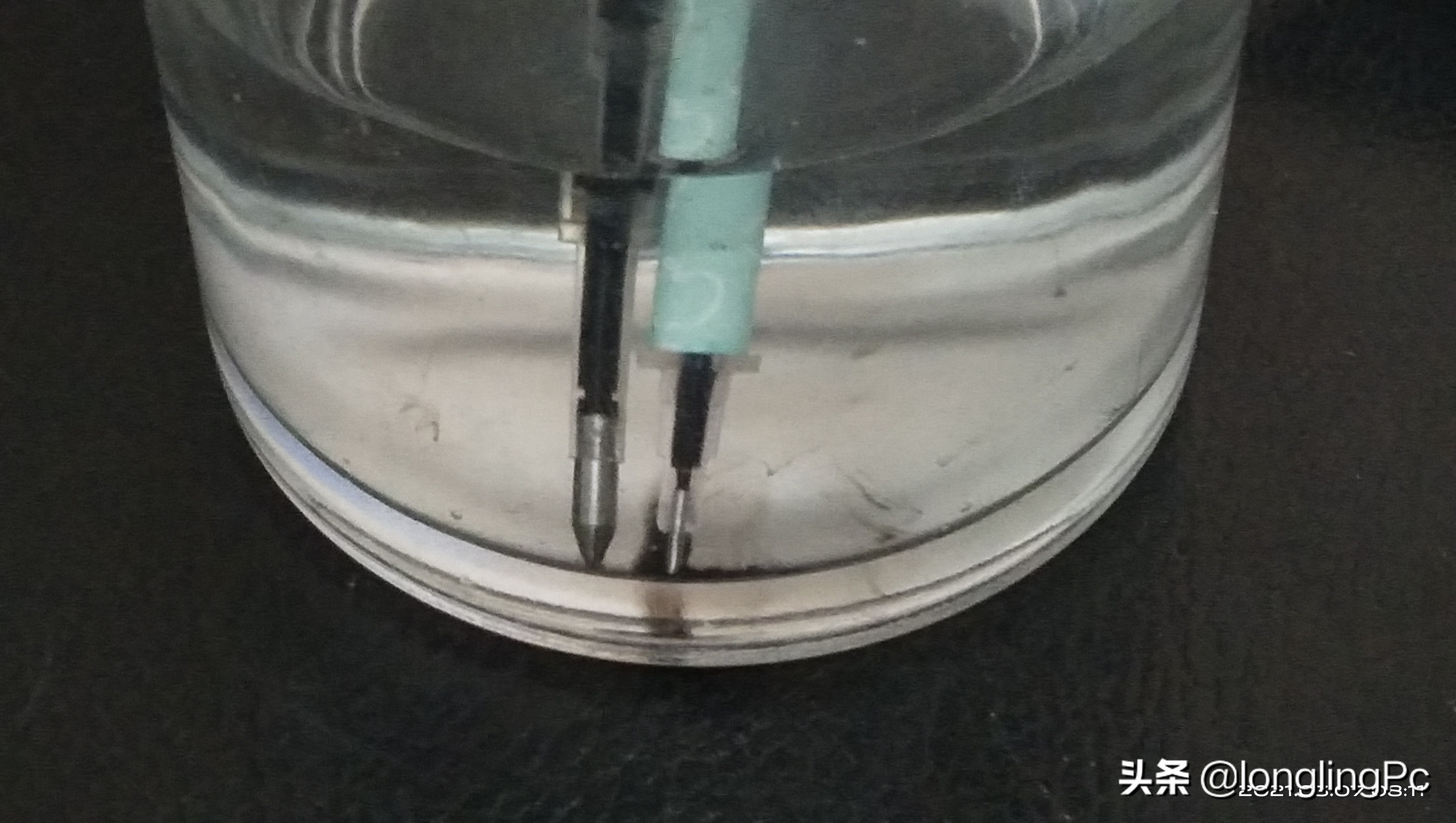 放久的笔芯写不出墨了怎么办,可擦笔芯写不出字怎么办