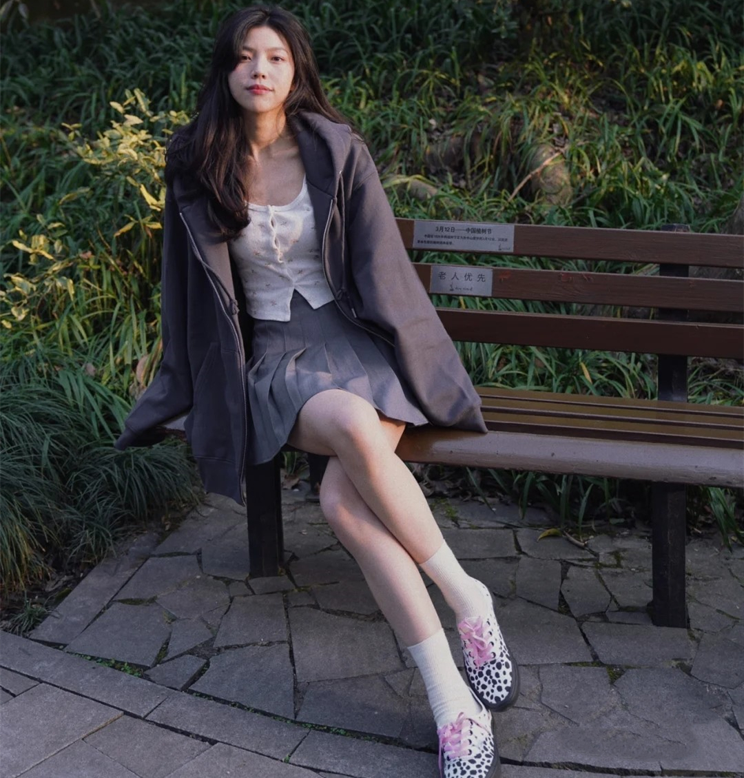 跟着抖音时尚穿搭博主学了一下,跟着博主打卡