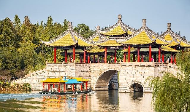 扬州跟成都哪个更繁华,扬州和成都