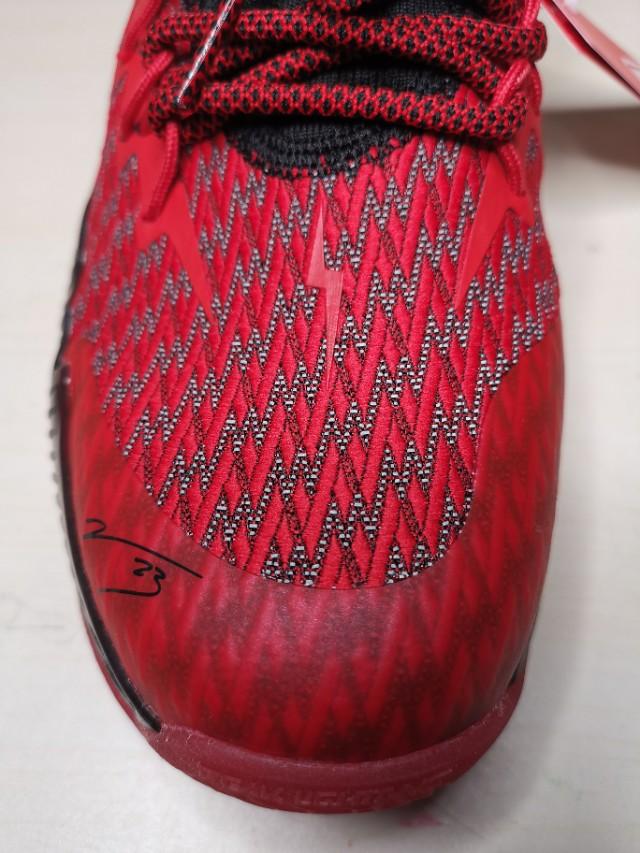 国货当自强最佳第六人战靴匹克闪电开箱