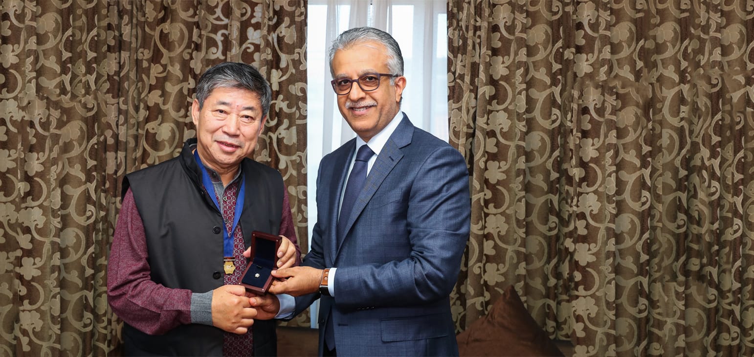 亚洲足球小姐王霜,王霜亚洲足球小姐颁奖视频