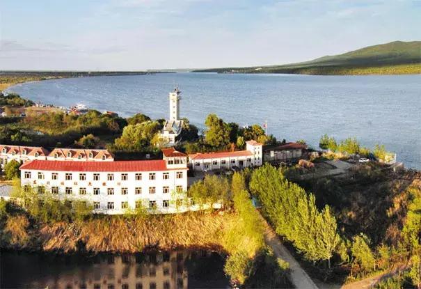 乌苏镇东方第一哨所哨兵,黑龙江边境边防战士冬天站岗