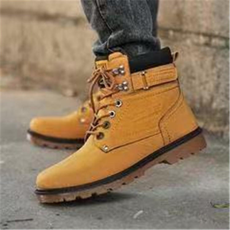 裤脚可以塞进靴子里吗,裤脚塞进靴子里好还是放在外面好