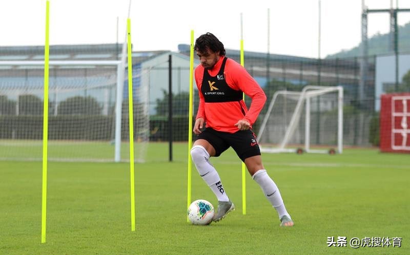 不偷懒勤加训练,恒大一线队高拉特