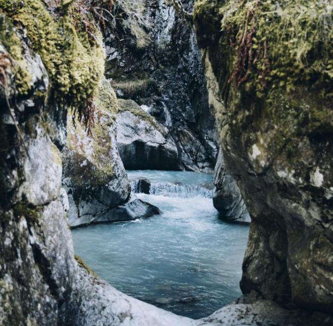 法国买哪个奢侈品最便宜,法国最值得买的东西