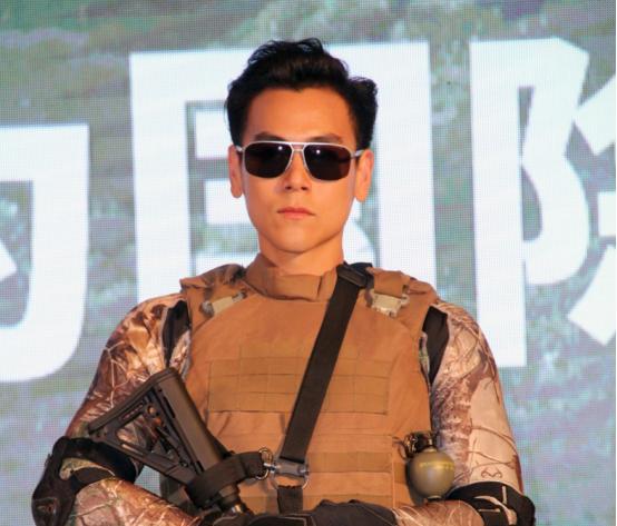 《战狼3》有对手了？《红海行动2》强势来袭，全员硬汉阵容燃炸