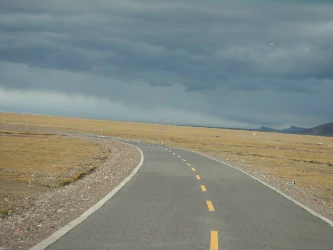 女孩独自一个人去旅游的心理,独自一人去西藏在哪里最好