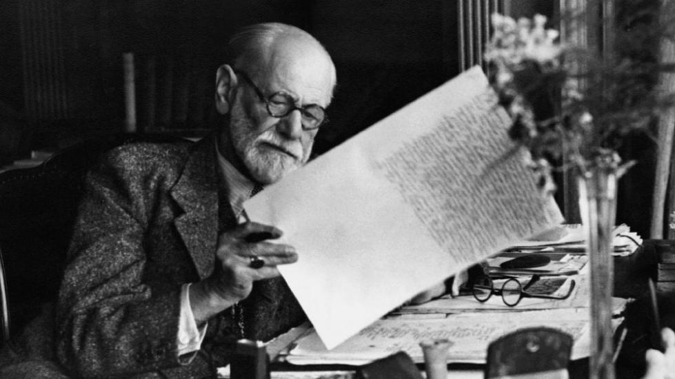 抄袭、造假、吸毒、厌女、制造伪科学、支持法西斯？你所不知道的弗洛伊德