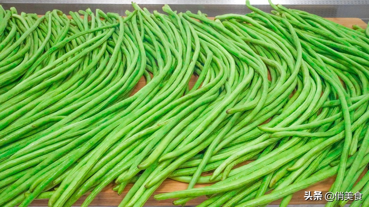 酸豆角怎么腌制才会又脆又好吃,酸豆角的简单快速腌制方法