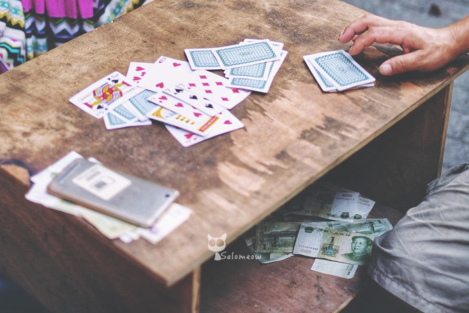 藏于山隐于巷，重庆日夜里的另一番江湖