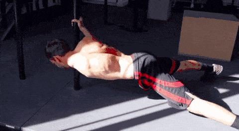 健身肌肉左右不对称怎么办,健身动作不标准肌肉会歪吗