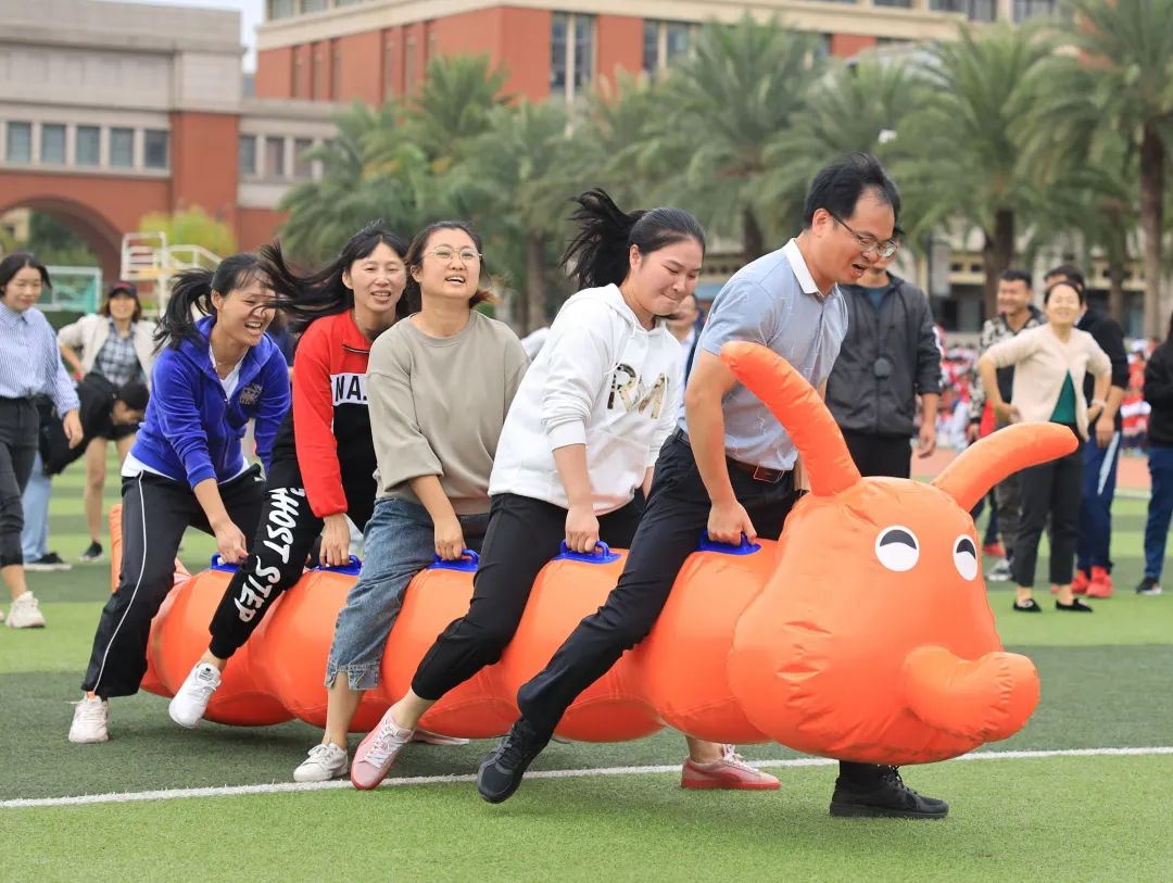 精彩难忘，未来可期，向着阳光奔跑吧！福清文光学校小学部第七届田径运动会闭幕式
