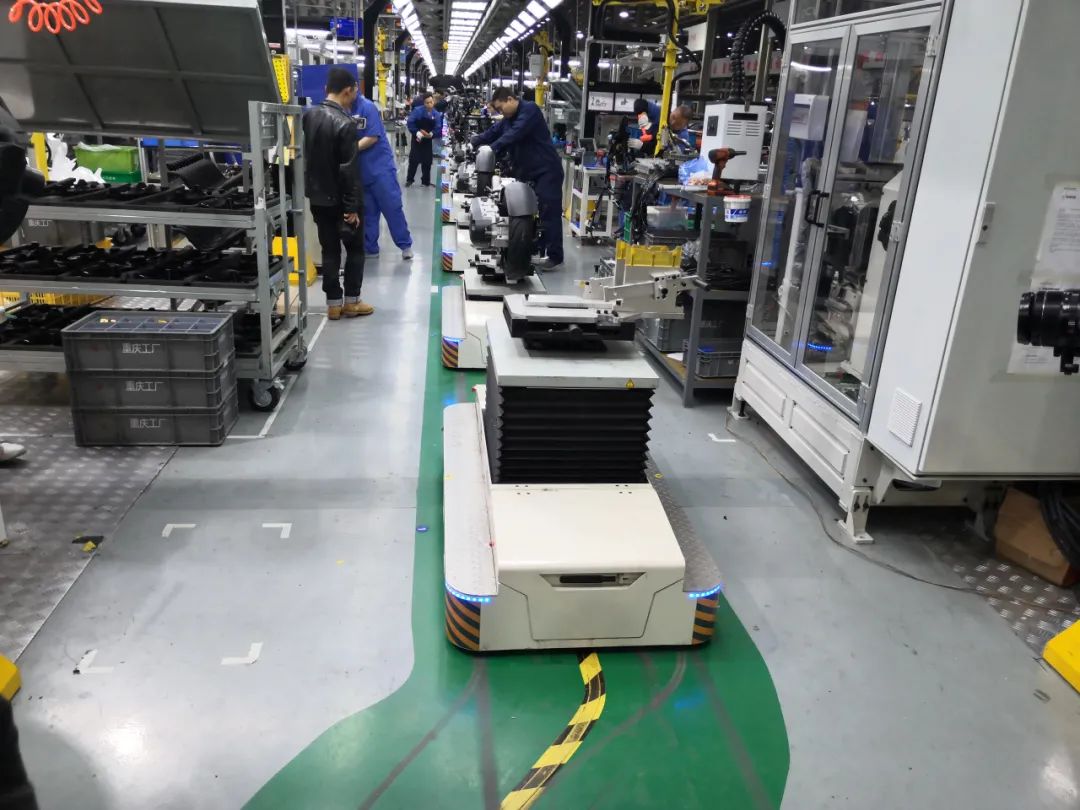 本田cb400f与cb400x哪个骑着舒服,本田cb400f和cb400x骑行感受