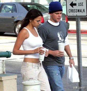 马特达蒙携妻参加威尼斯电影节,马特达蒙全家