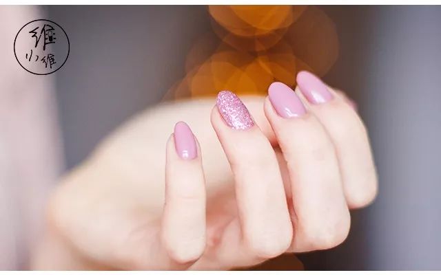 开美甲店赚钱吗,商场开美甲店赚钱吗