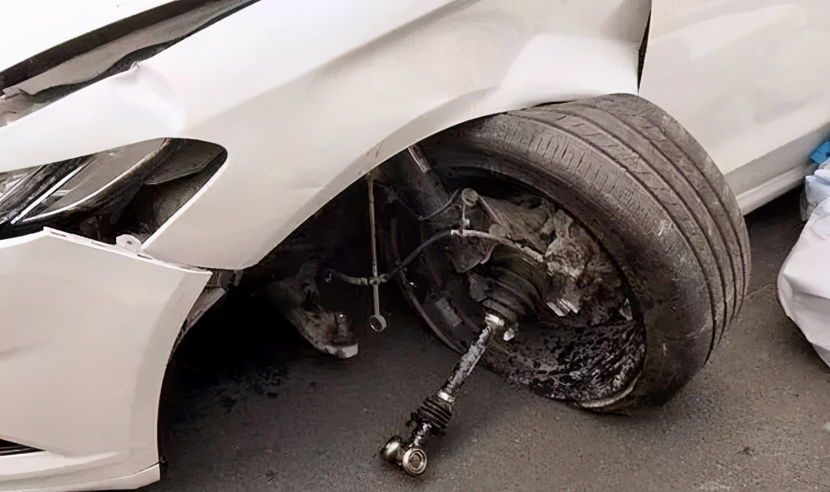 坦克300最近提车政策,坦克300车评最新官方消息