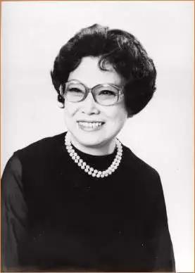 宝石护肤,日本人用得多的护肤品