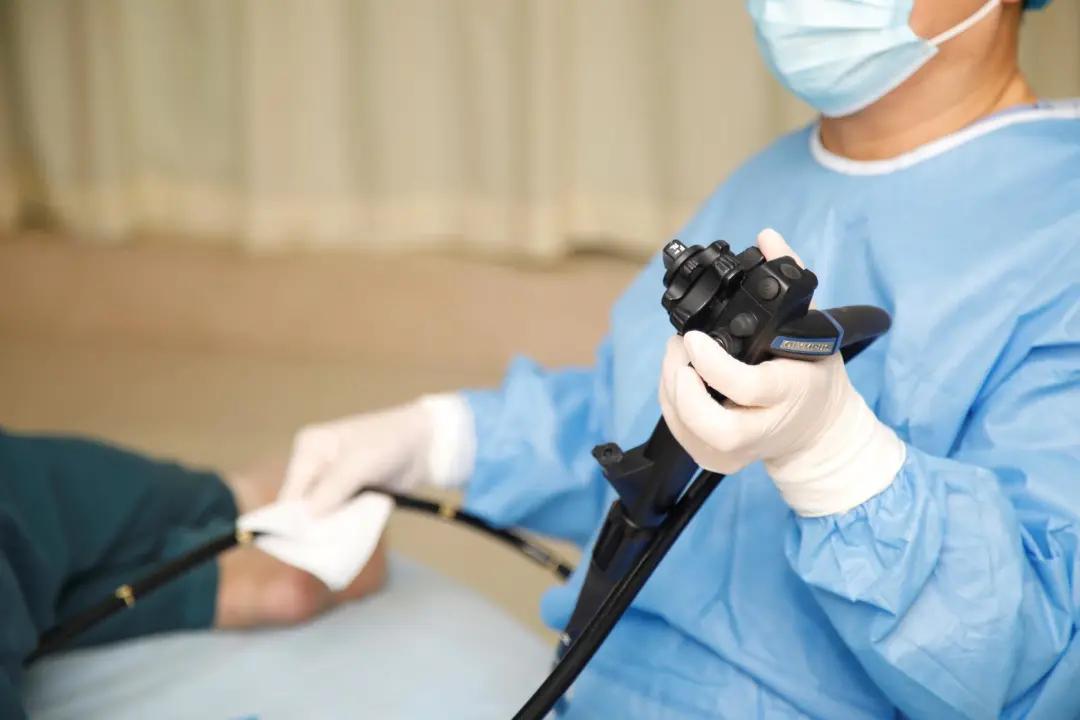 做肠镜喝泻药痔疮出来了怎么办,肠镜检查发现有痔疮可以切掉吗