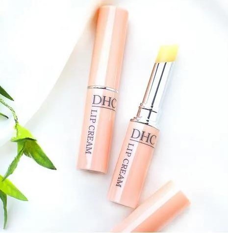 嘴巴起皮唇纹深建议用什么润唇膏,唇膏推荐去唇纹死皮补水