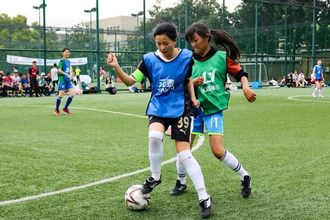 哪一个大学的足球氛围最好,让人羡慕的足球氛围