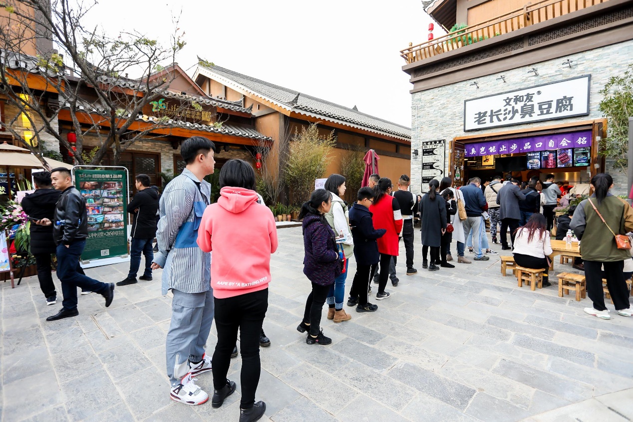 怎么判断临街商铺值不值得投资,为什么都建议不要买商铺