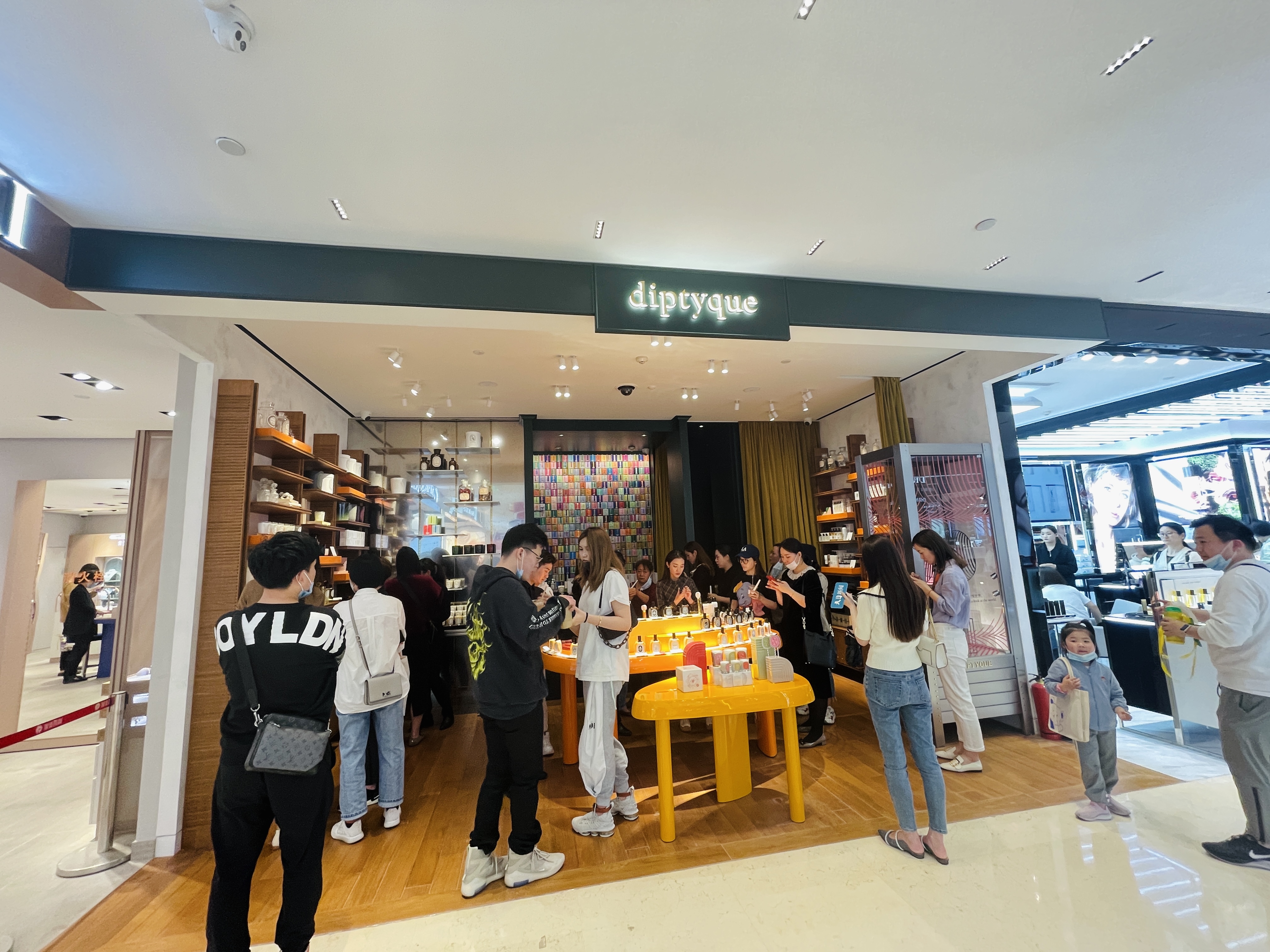 小*香众**氛品牌Diptyque落地杭州武林银泰