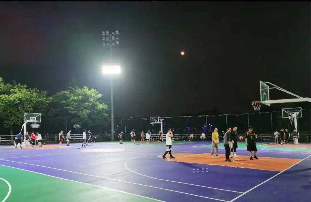 灯光球场地址,全球顶级灯光球场