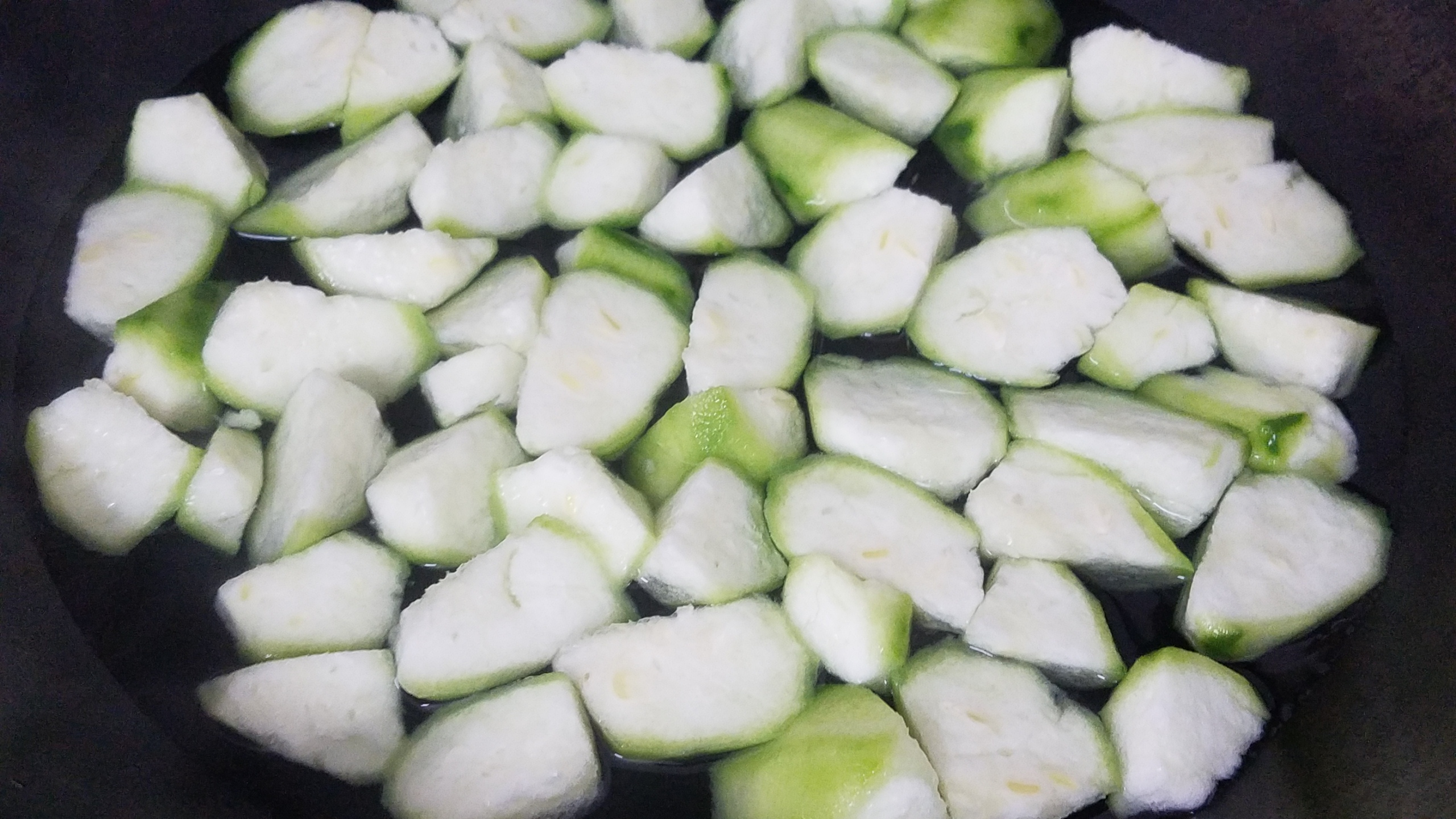 丝瓜的家常做法简单下饭,丝瓜清淡的做法大全