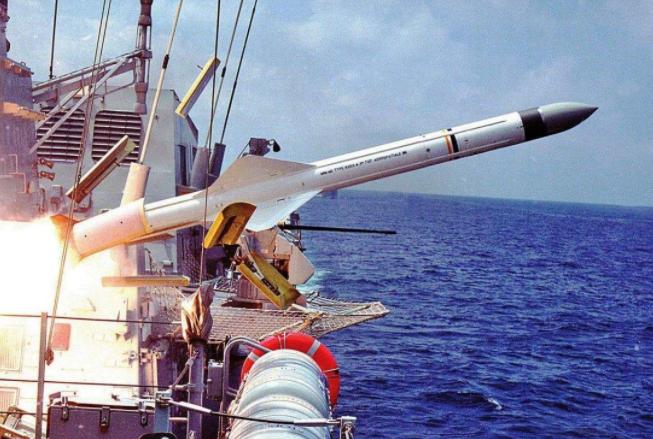 英军击沉“贝尔格拉诺将军”号之战的评价和启示