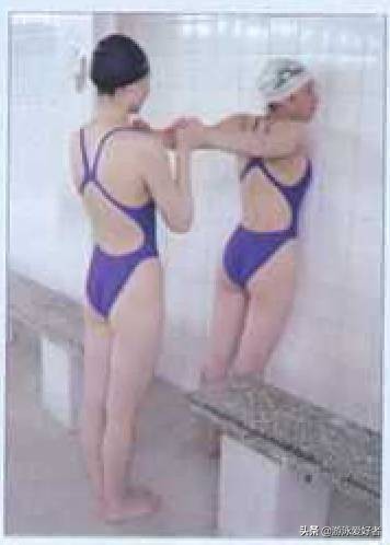 游泳需要身体柔韧性吗,游泳柔韧性训练反压肩