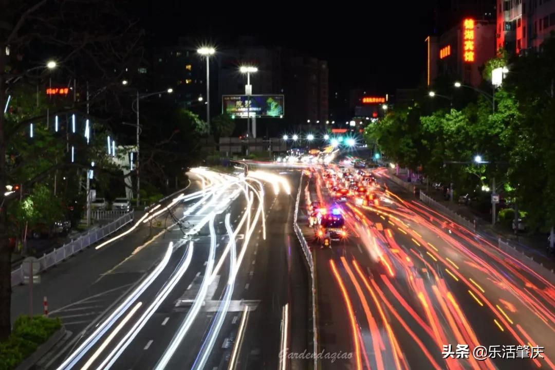 按重启开关才能正常启动,按重启键怎么启动