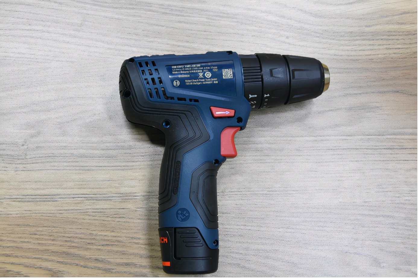 博世手电钻拆解：“十八般武艺”安装更易