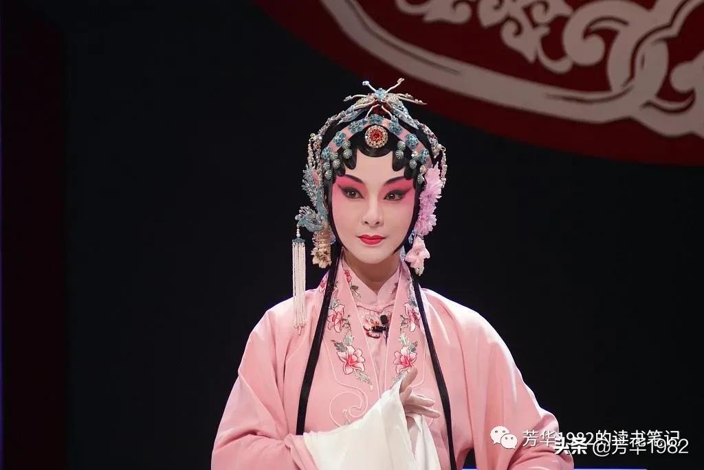 弹破庄周梦两翅驾东风,弹破庄周梦两翅驾东风三百座名园