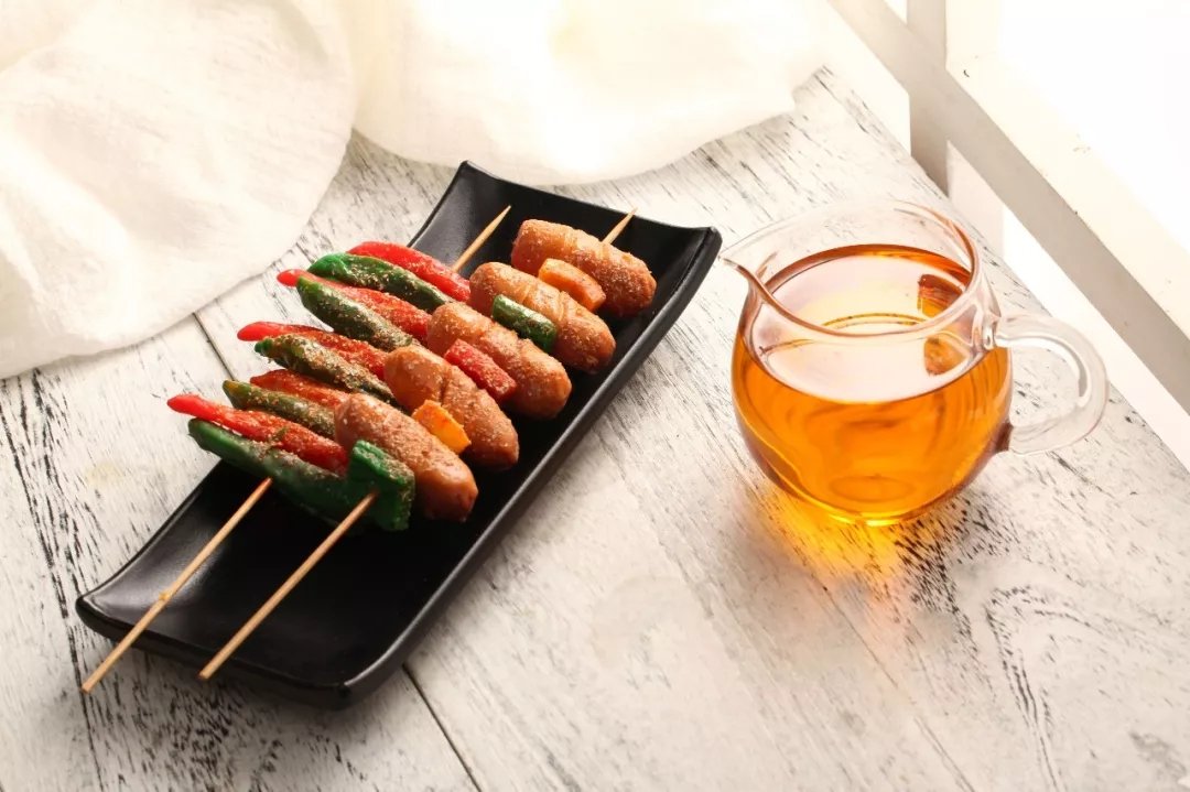 常用食用油的脂肪酸营养表,适合炒菜的不饱和脂肪酸油