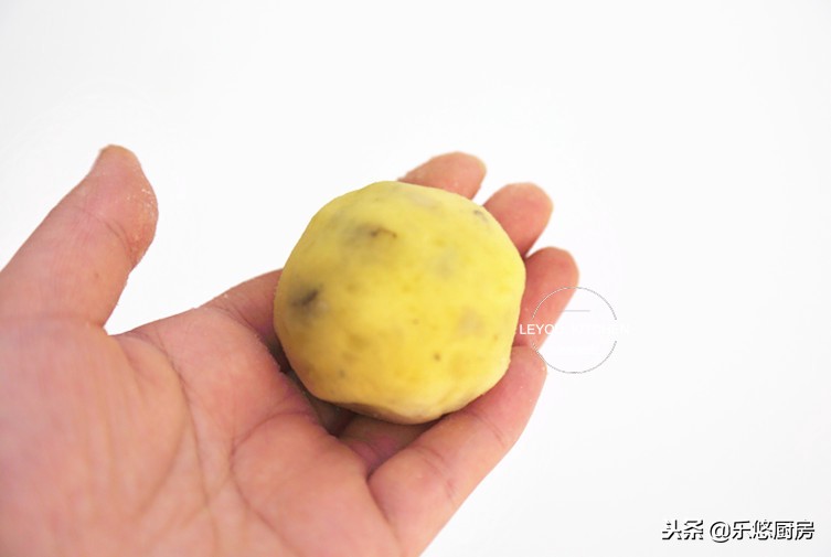 油炸酥脆土豆,土豆这样做怪不得孩子还想吃