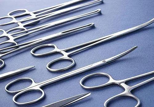 比熊去泪痕哪款牌子狗粮比较好,比熊吃什么牌子狗粮才没有泪痕