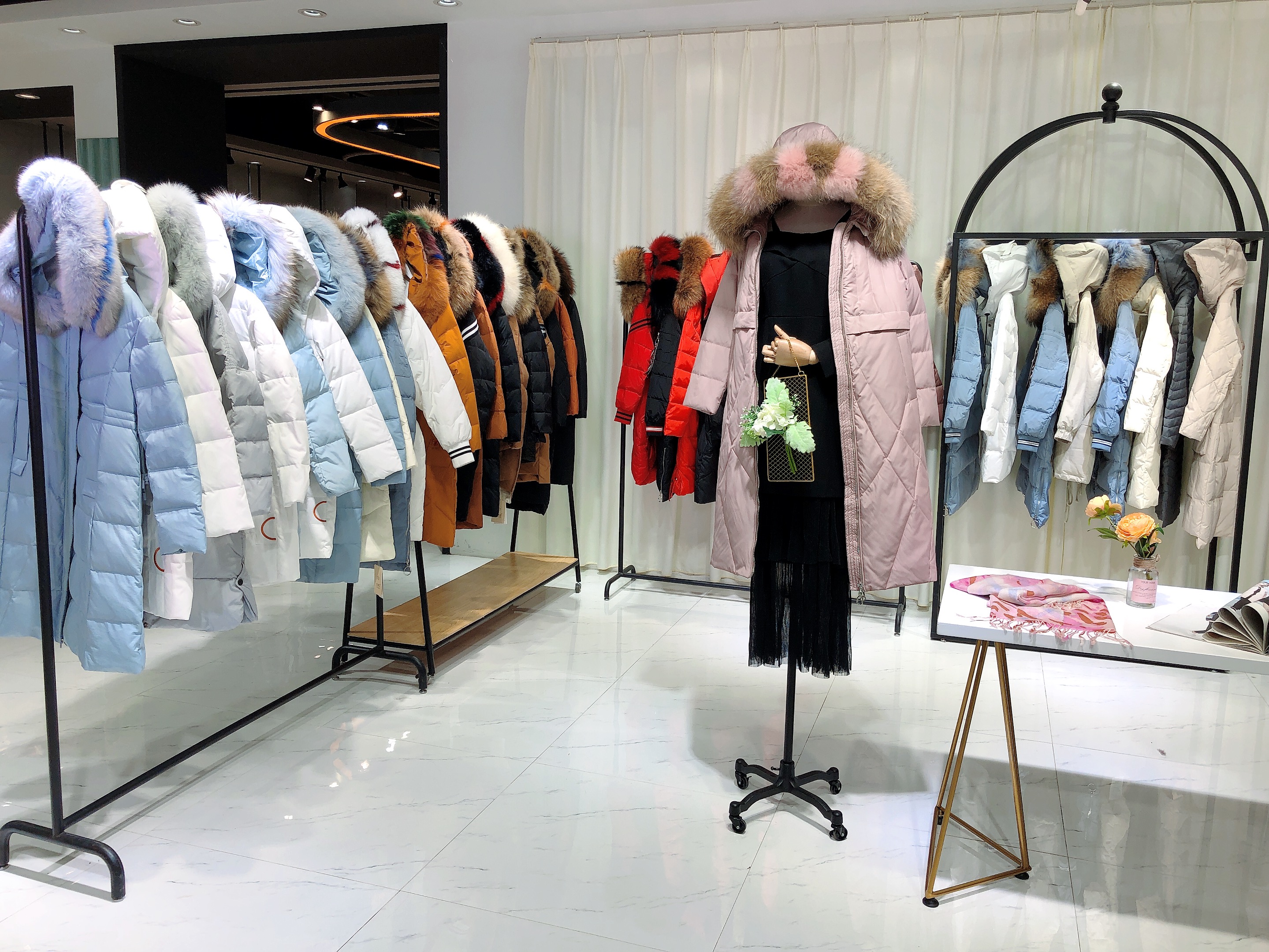 索娜菲女装,索娜菲女装专卖店