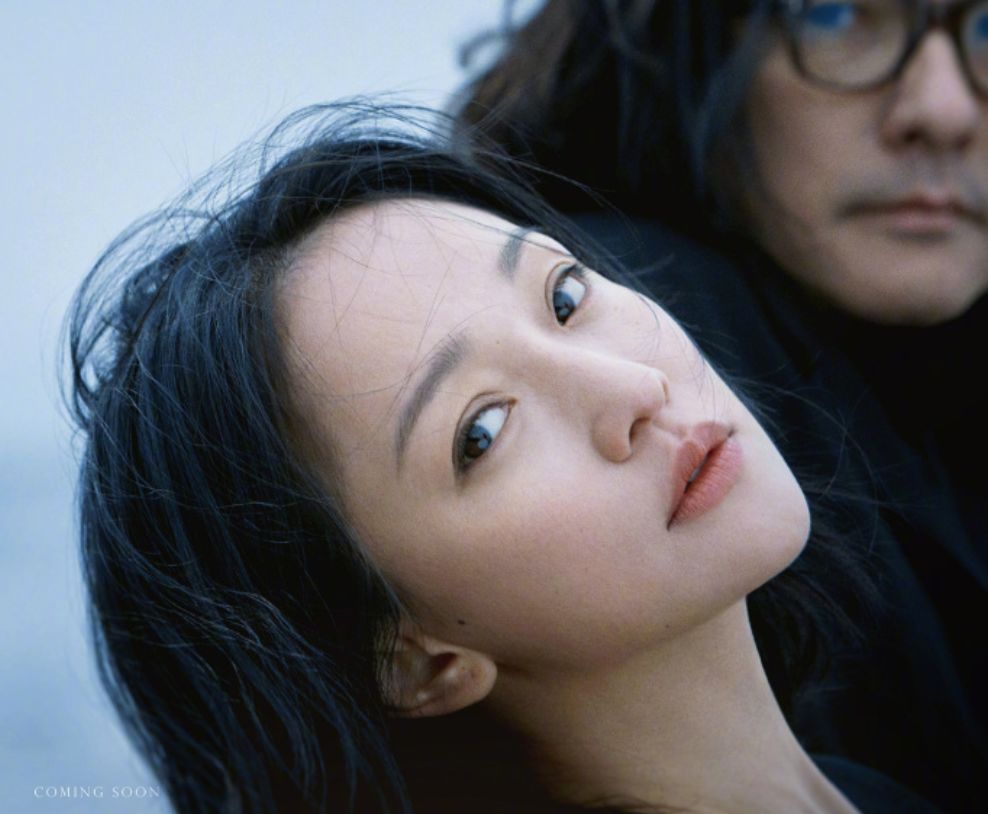 42岁周迅现在怎么样了,42岁周迅为什么突然老了