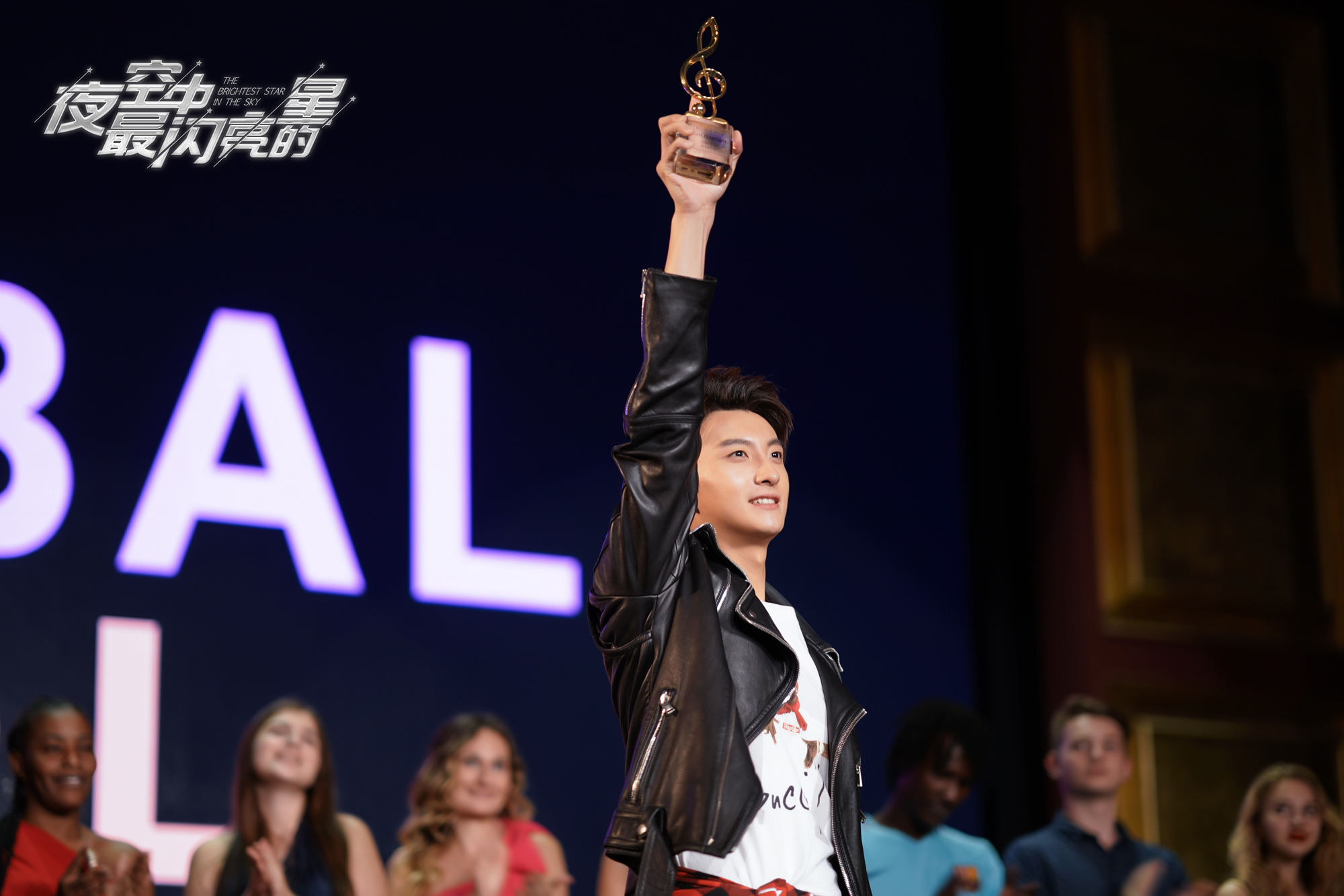 牛骏峰超话视频,牛骏峰个人资料及简介